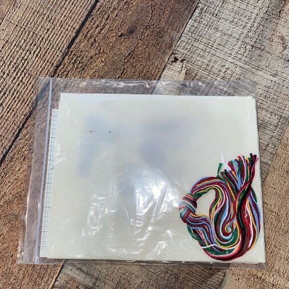 Counted Cross Stitch KIT  4" CHRISTMAS STOCKINGS Santa and Wreath - Picture 2 of 4